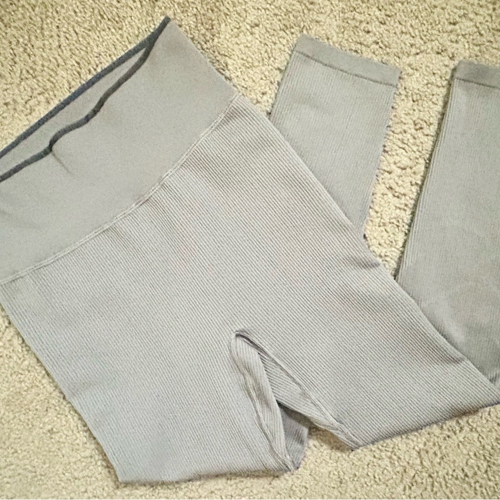 Calvin Klein Ribbed Leggings - Picture 4 of 10